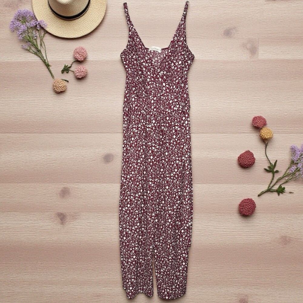 Kaileigh Red Floral Wide Leg Jumpsuit Women’s Size Small Sleeveless V-Neck Boho